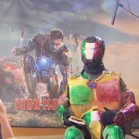 Iron Italian Keeps Things Interesting with the Iron Man 3 Cast [Video]